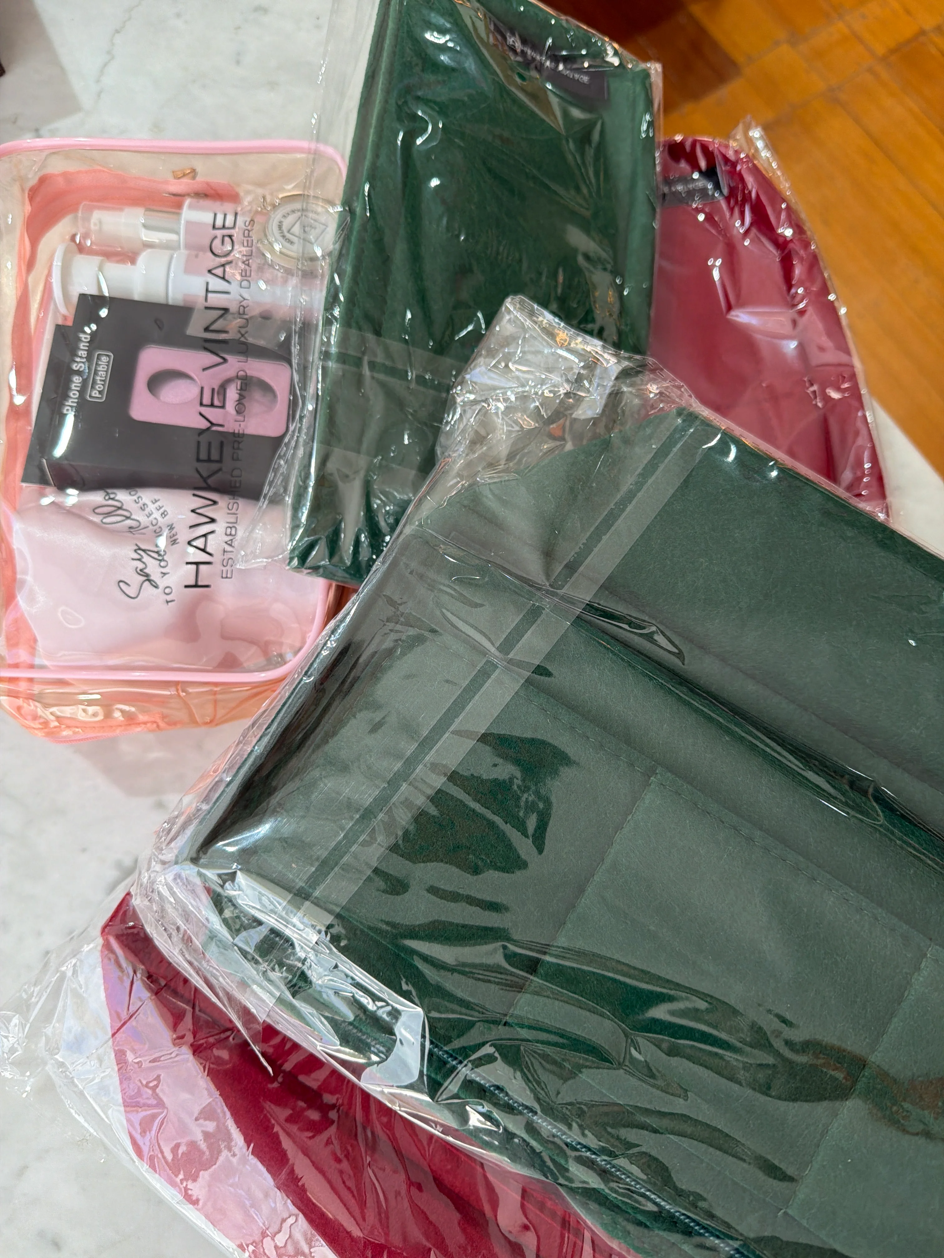 4 bag inserts + 1 cleaning kit