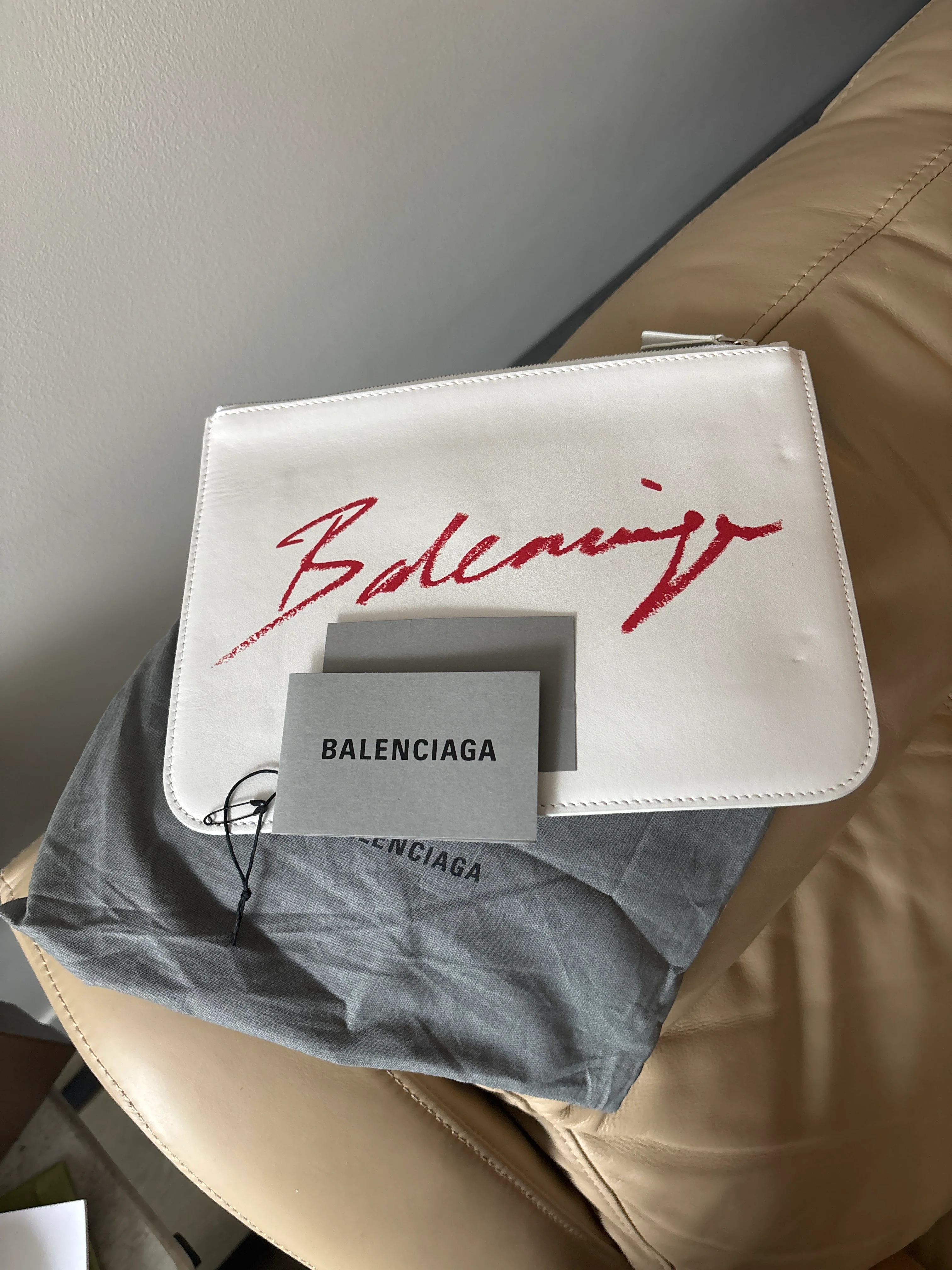 Balenciaga - CONS