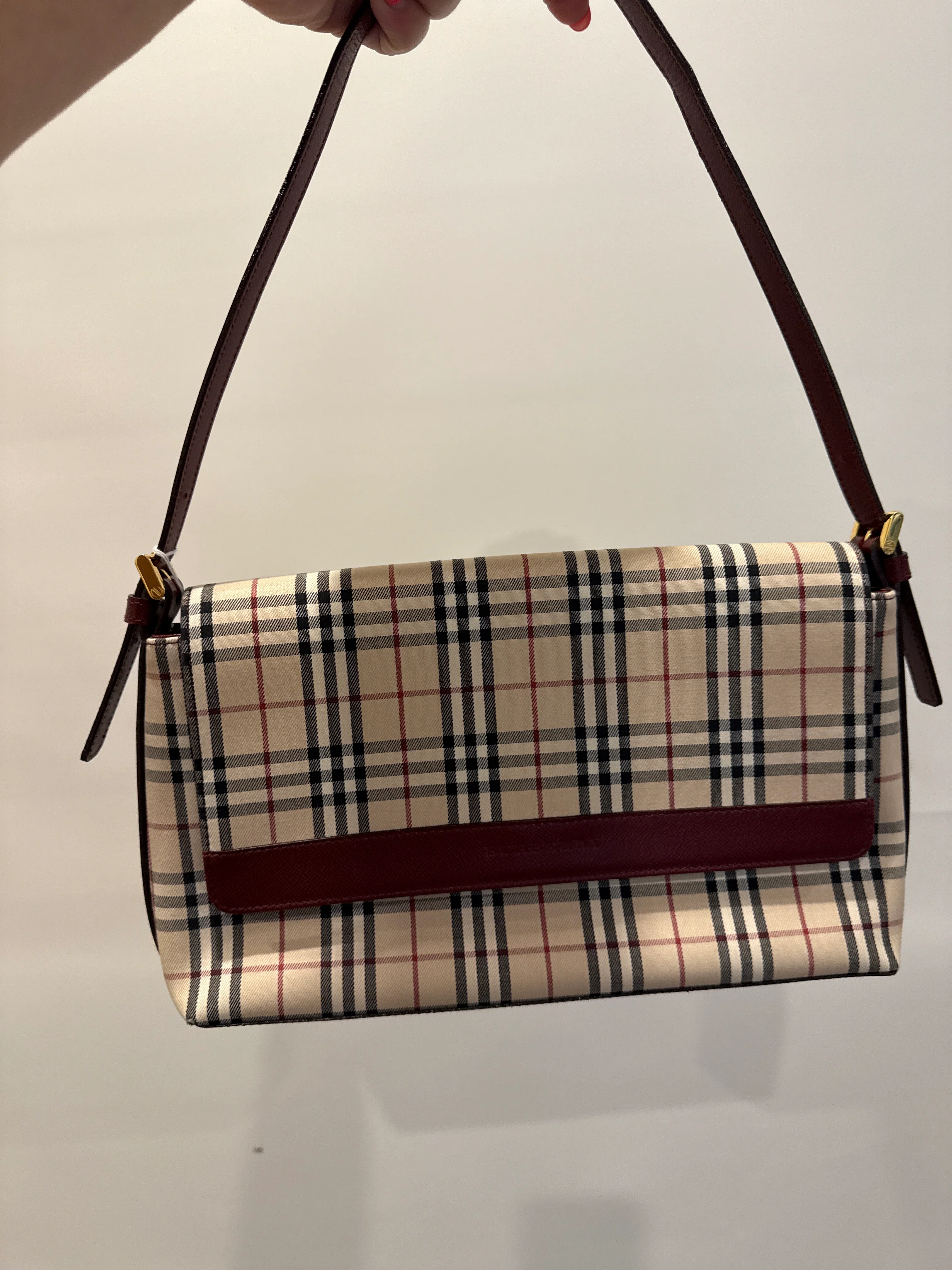Burberry shoulder