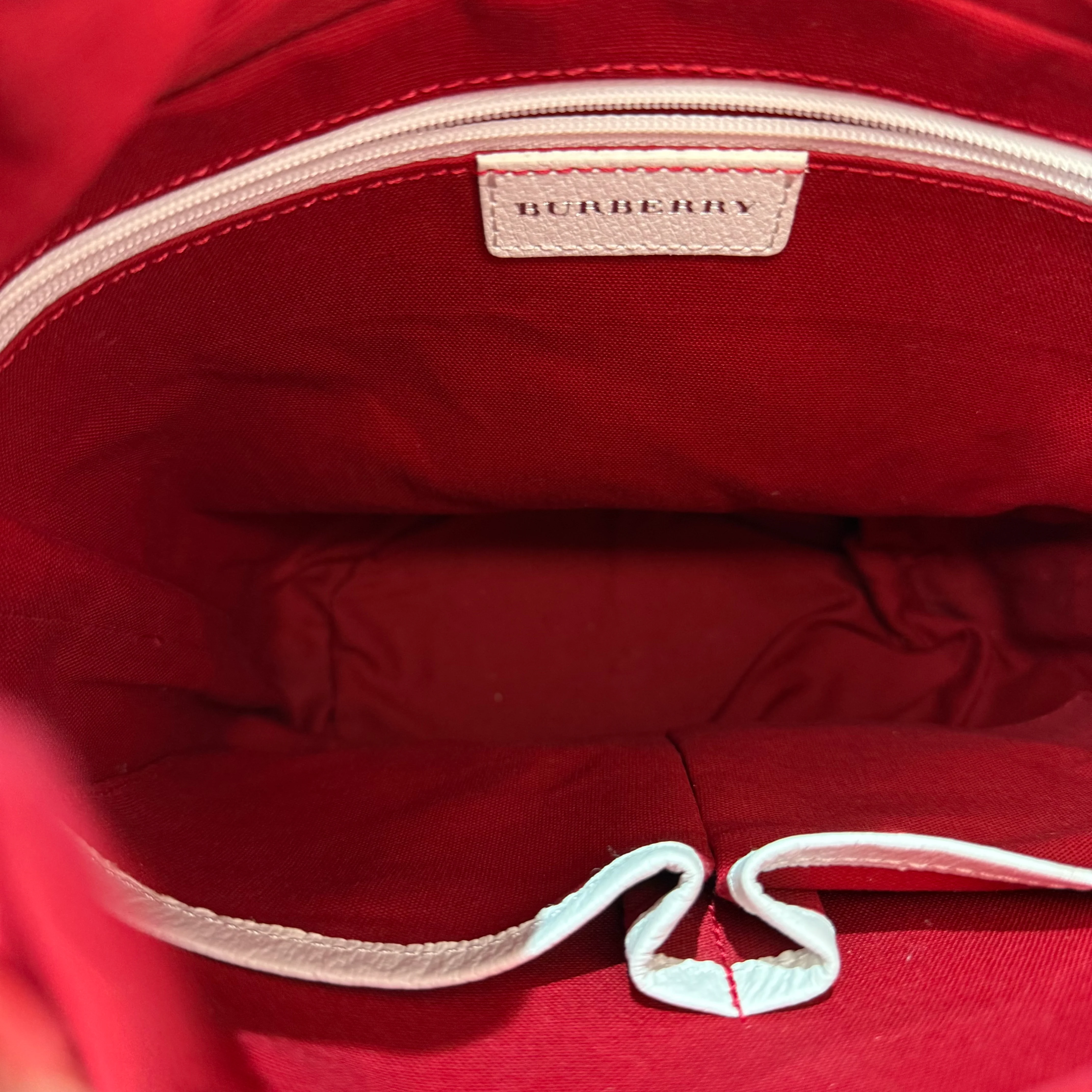 Burberry - Rope Handles Bucket Handbag in White Leather (Excellent Condition) - CONS - Image 7