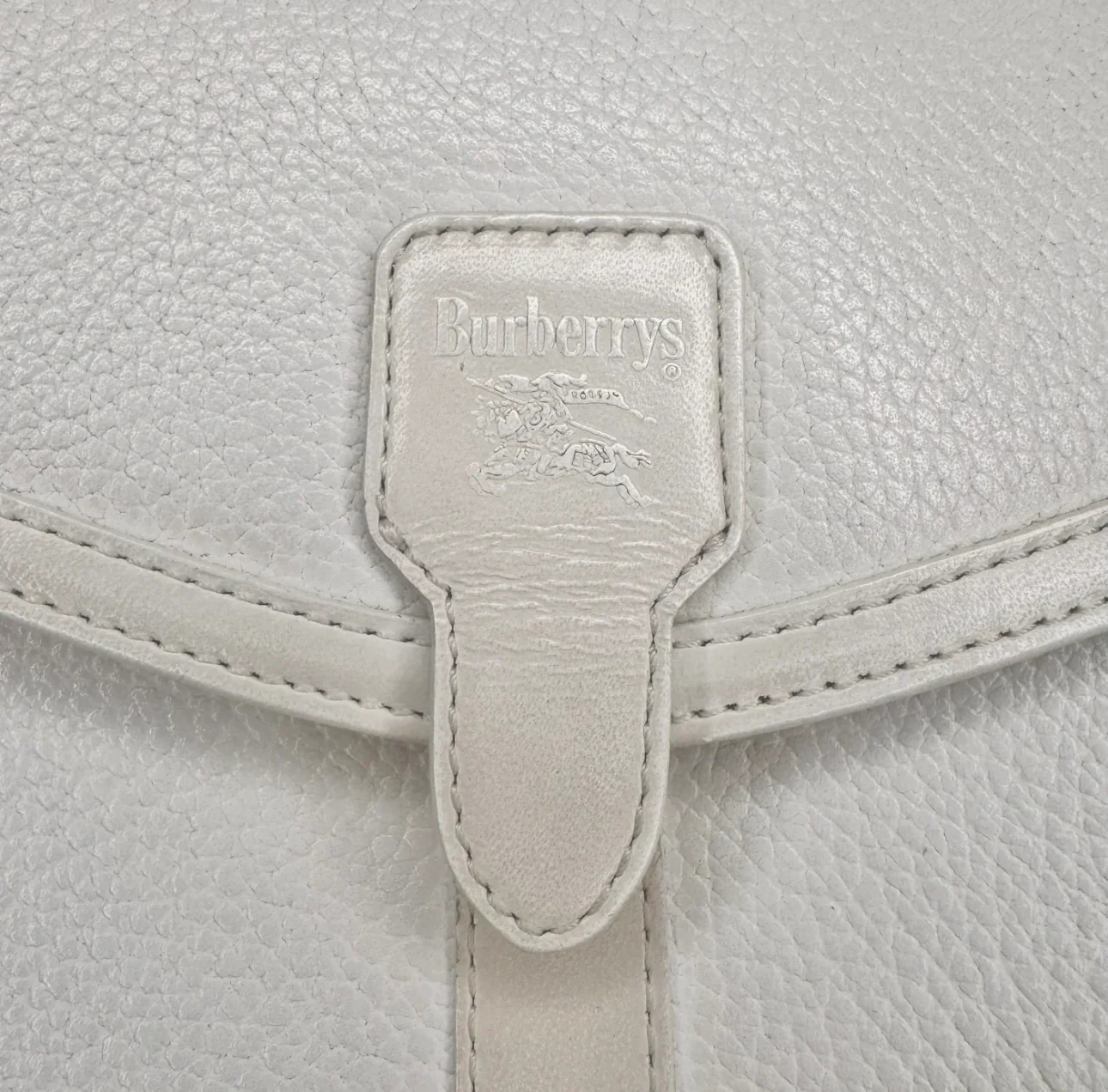 Burberry | White Leather Crossbody Bag - Cons - Image 5