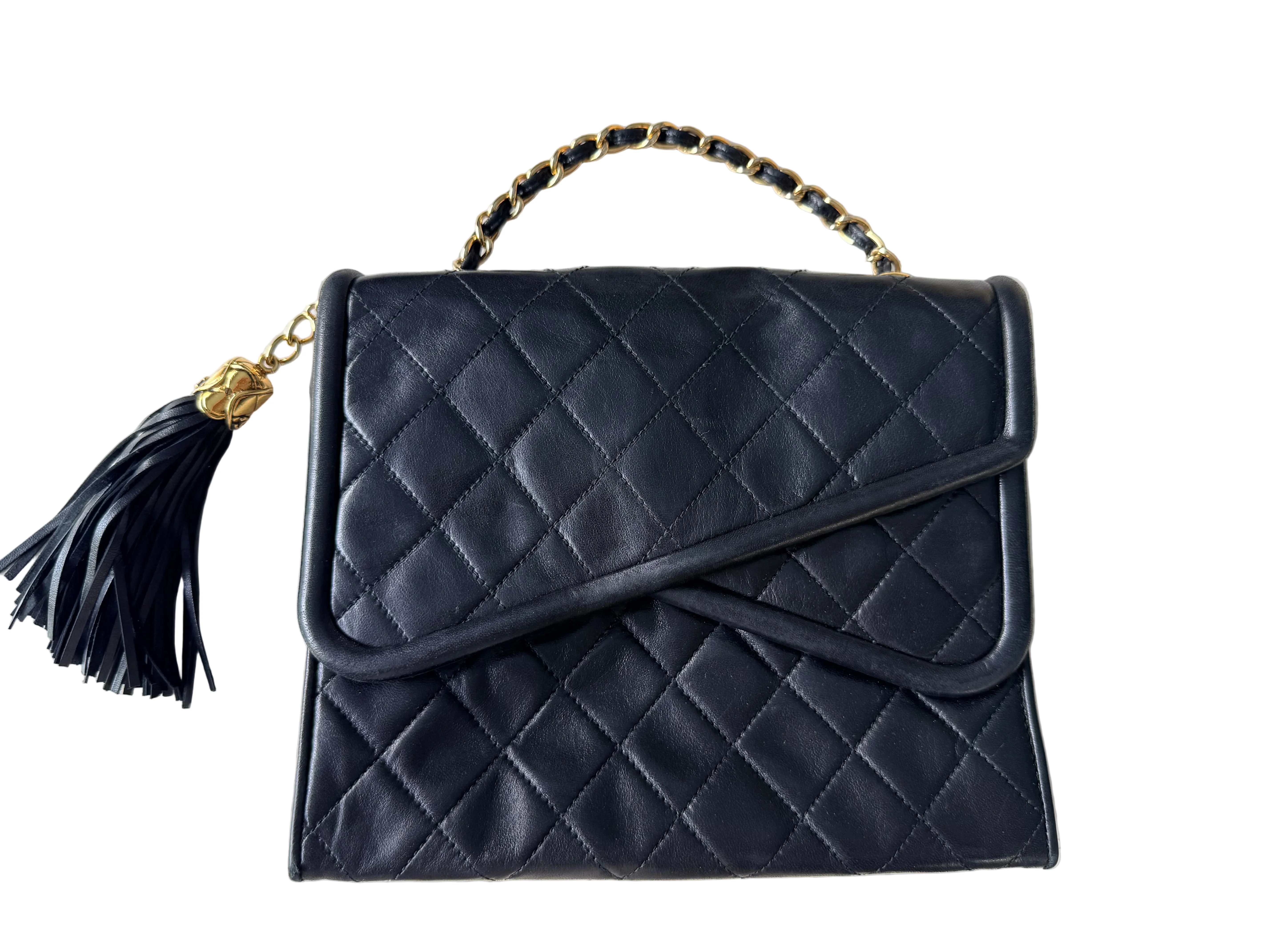 Chanel | Asymmetrical Flap Bag in Black Leather - Cons