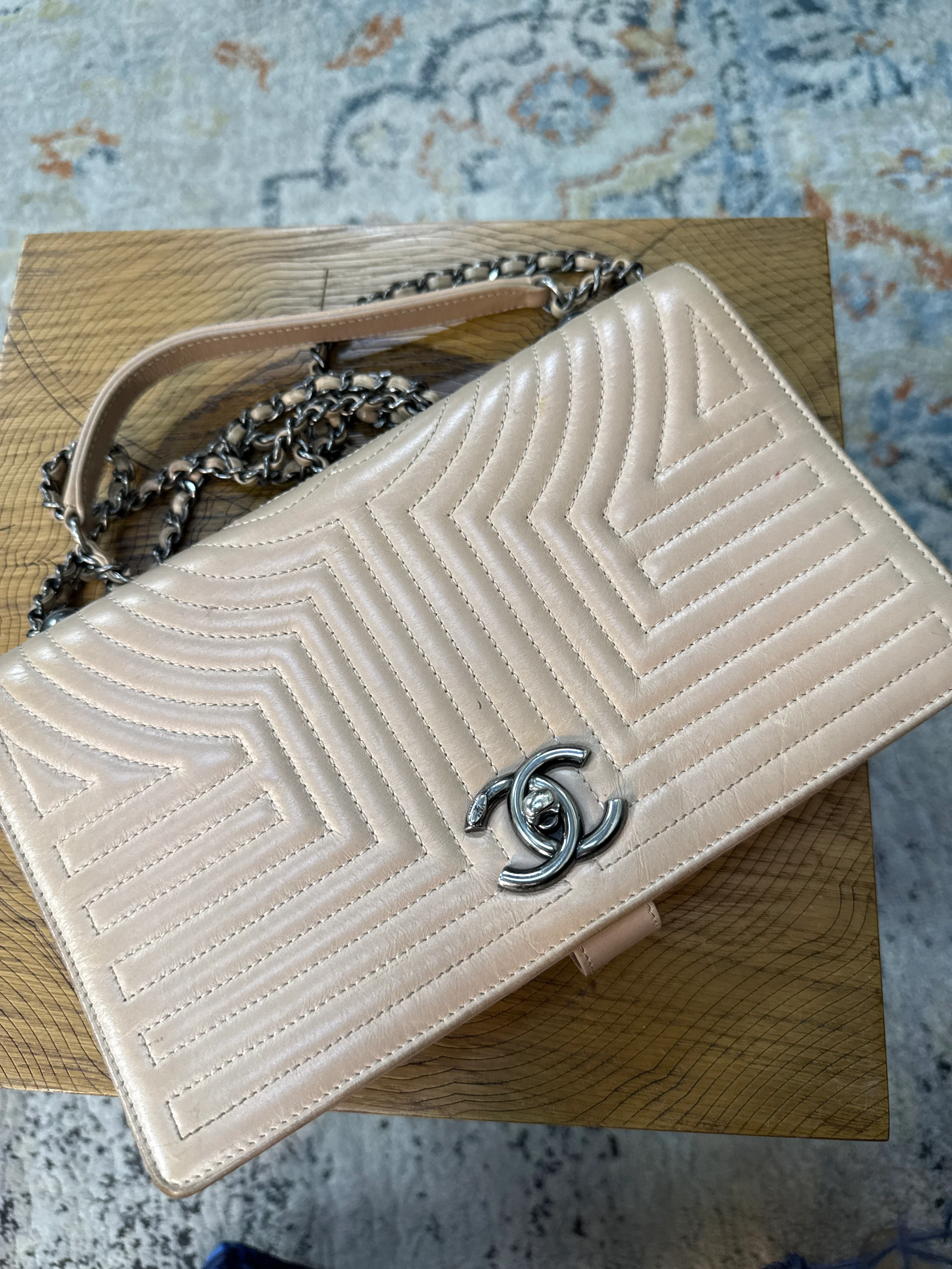 Chanel beige Karengrisselle