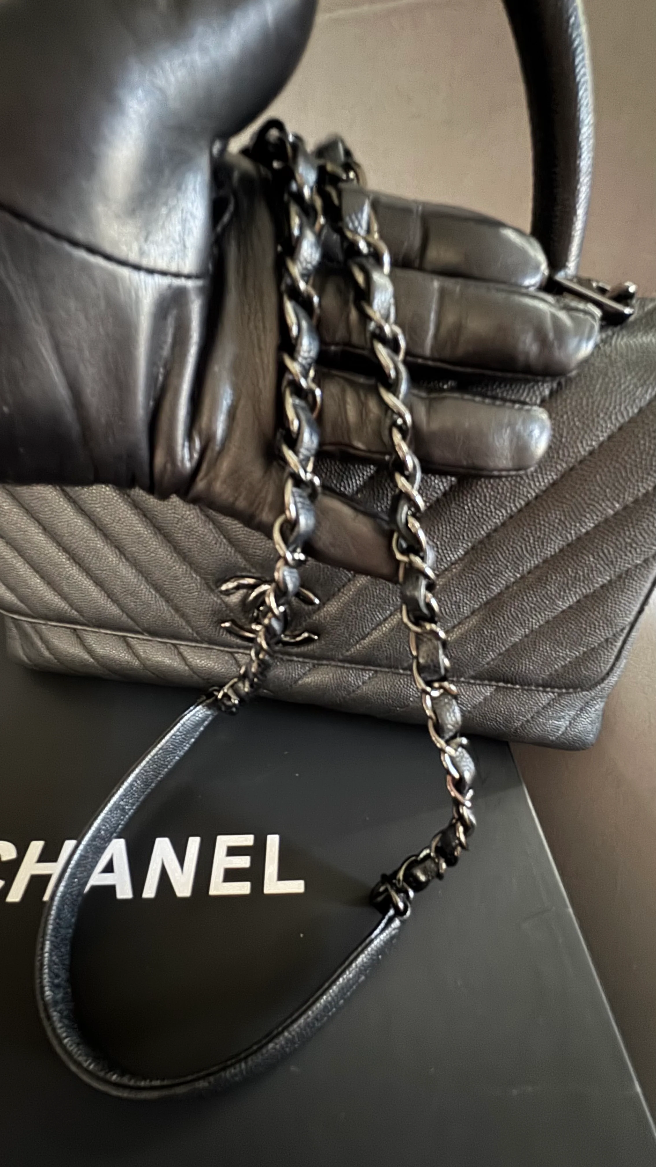 Chanel - cons - Image 3