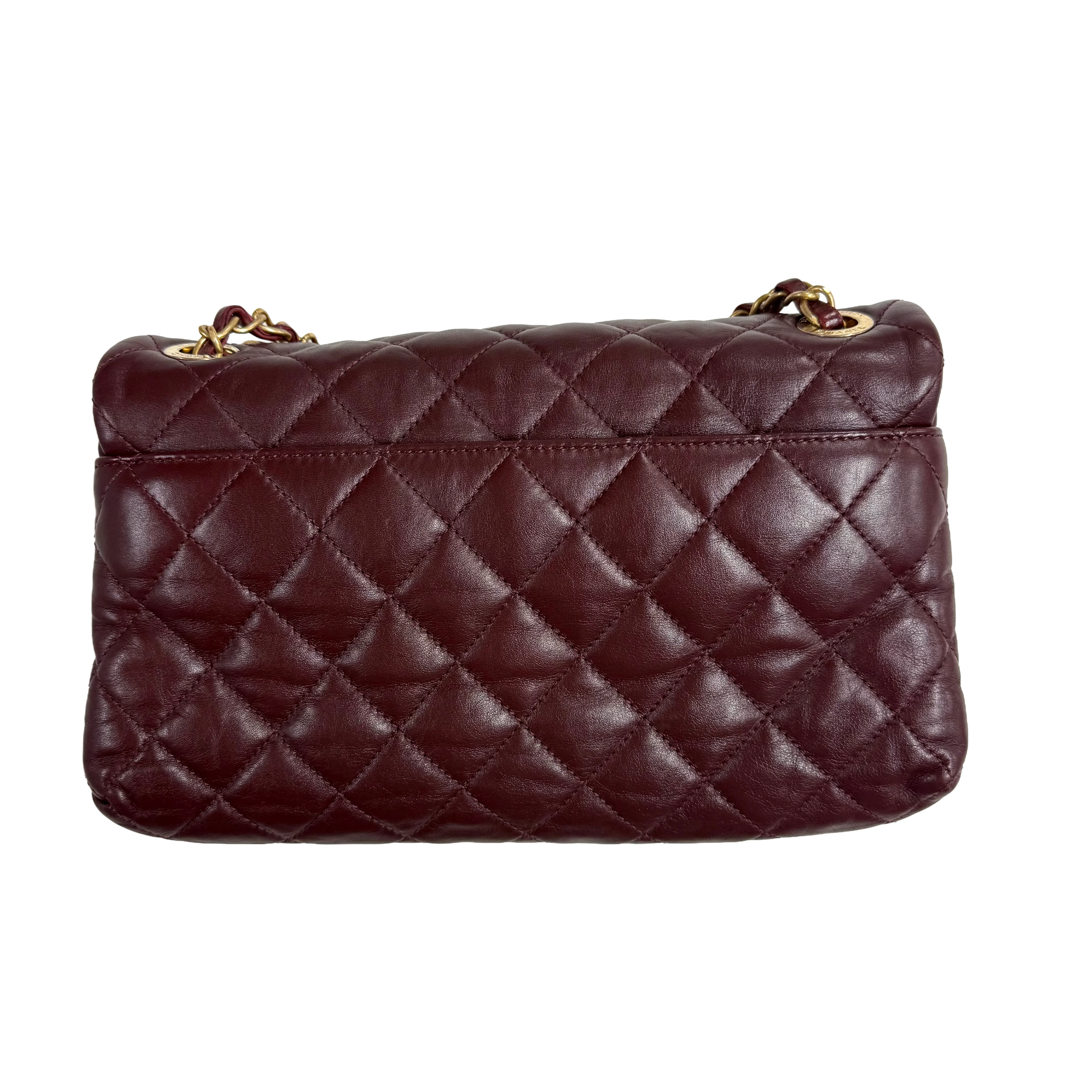 Chanel | Quilted Flap Shoulder Bag – Burgundy Leather & Gold Hardware (Excellent Condition) - Image 3