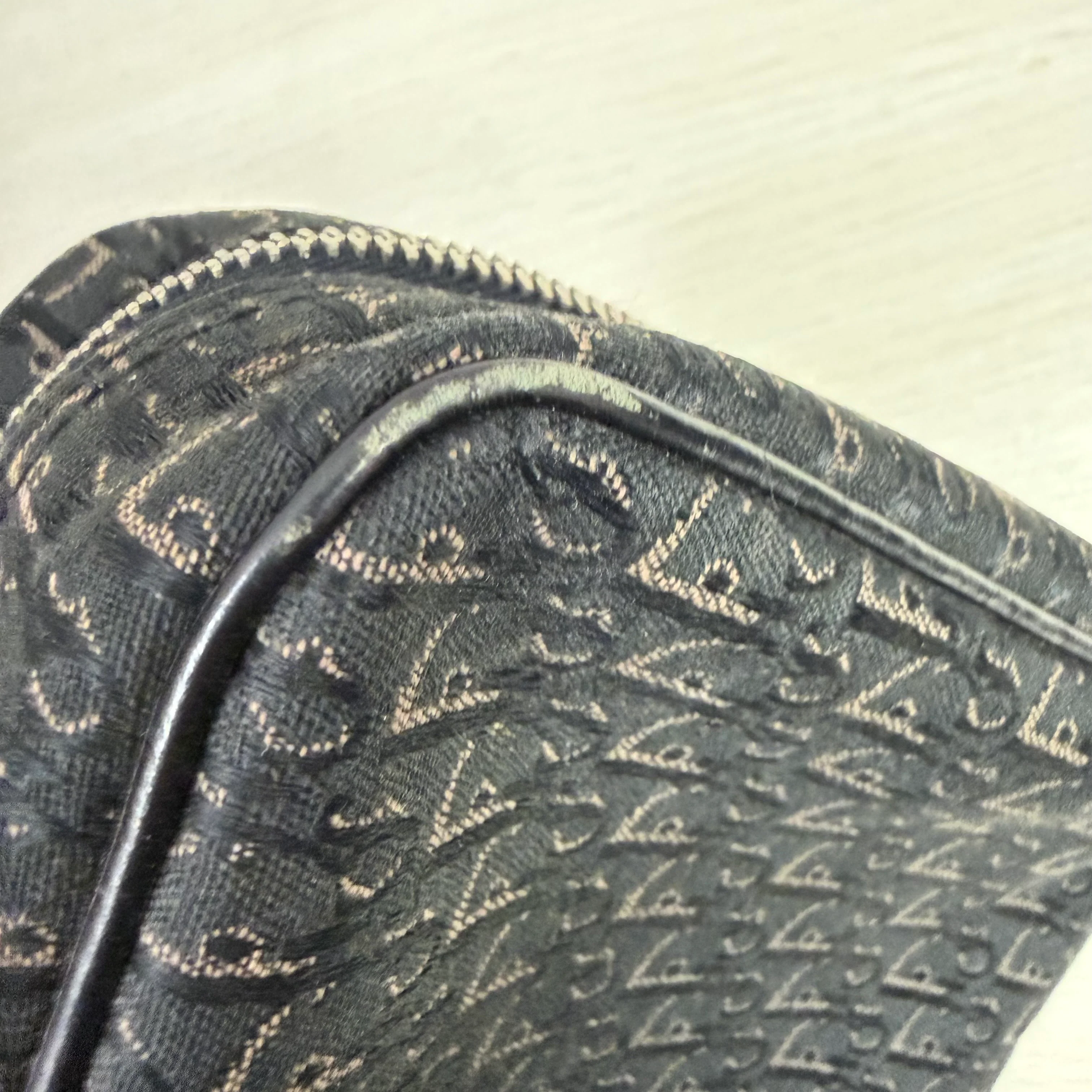 Christian Dior | Small Monogram Zip Tote – Black Canvas & Leather (Excellent Condition) - Image 10