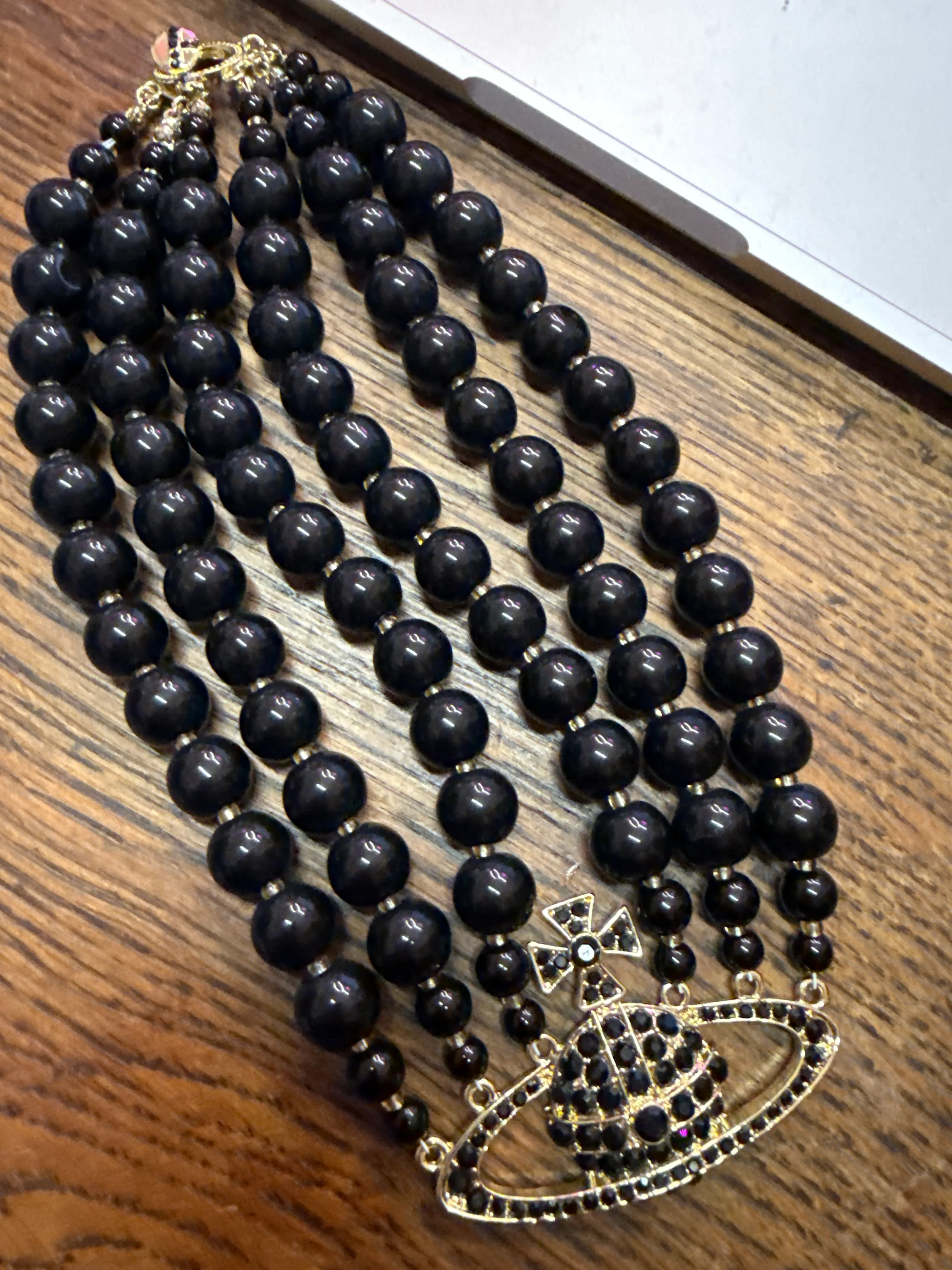 Dean VW black pearl necklace