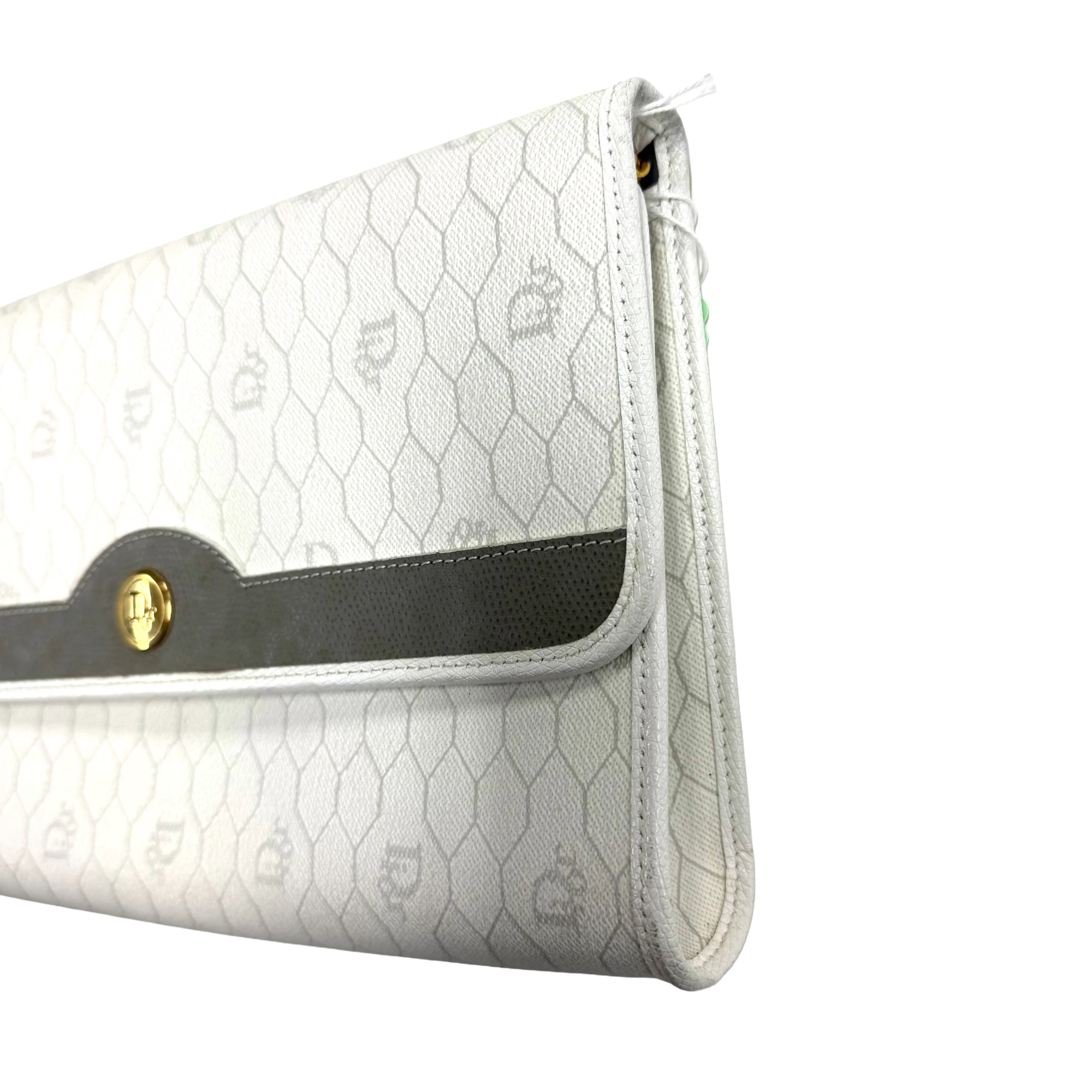 Dior | Vintage Honeycomb Canvas Chain Clutch – White & Grey (Excellent Condition) - Image 2