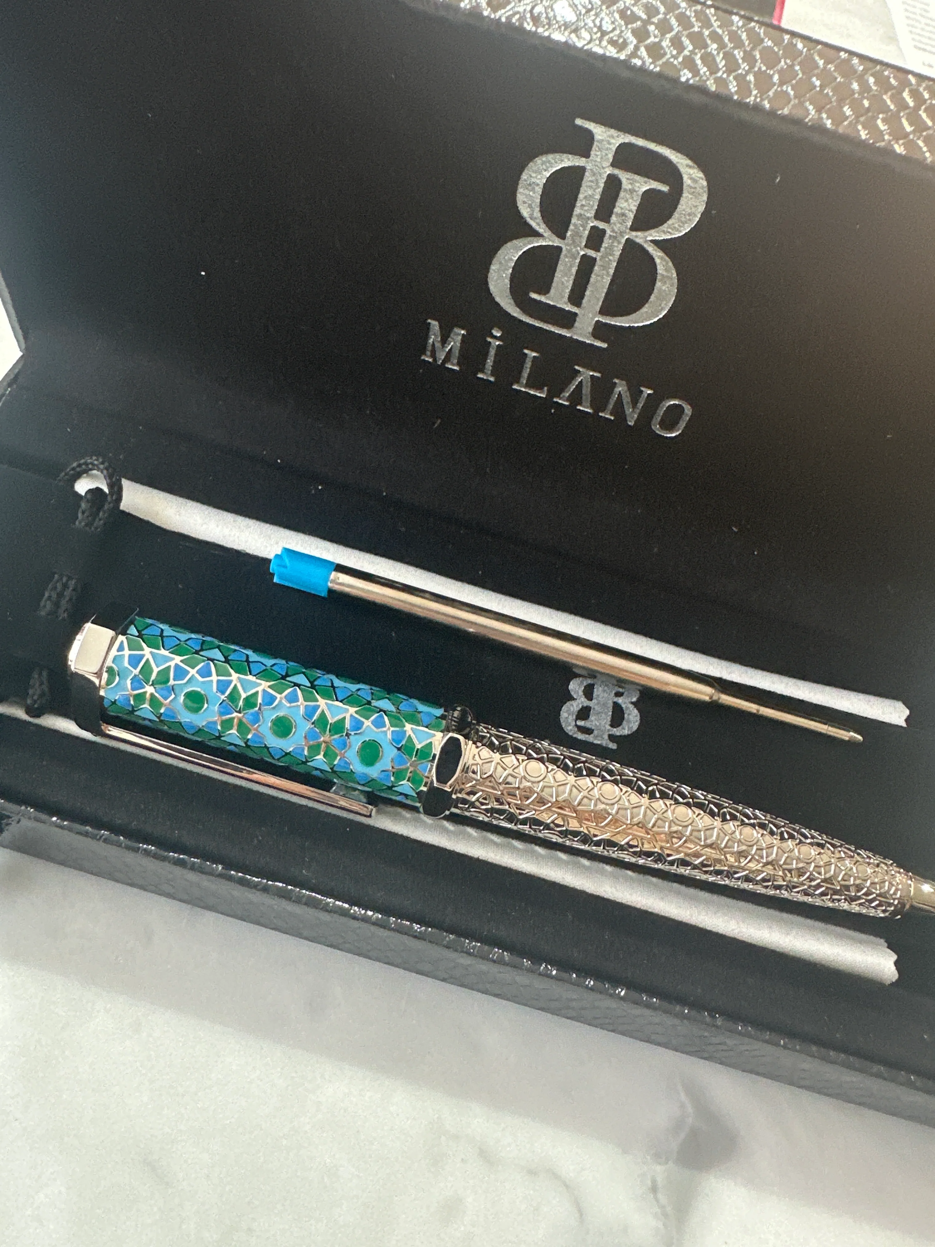 Dubai Pen