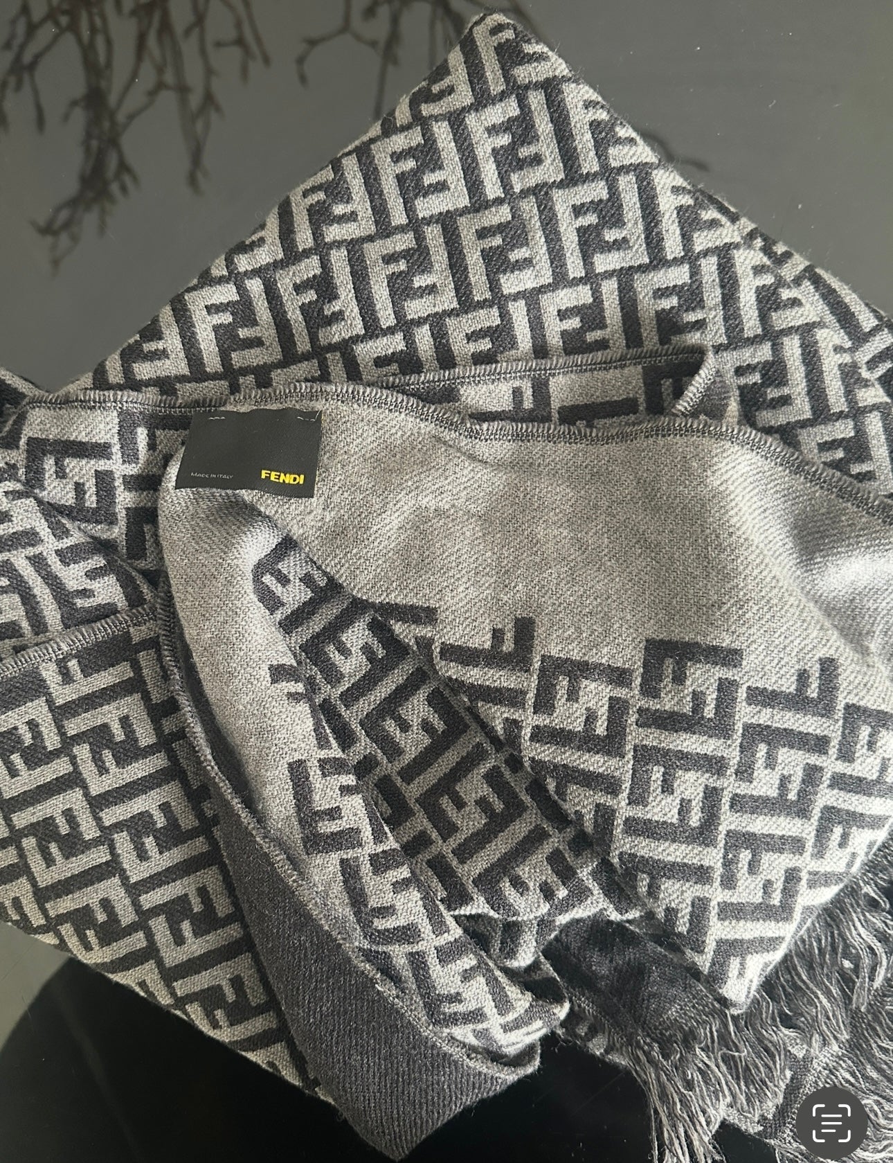 Fendi - cons - Image 8