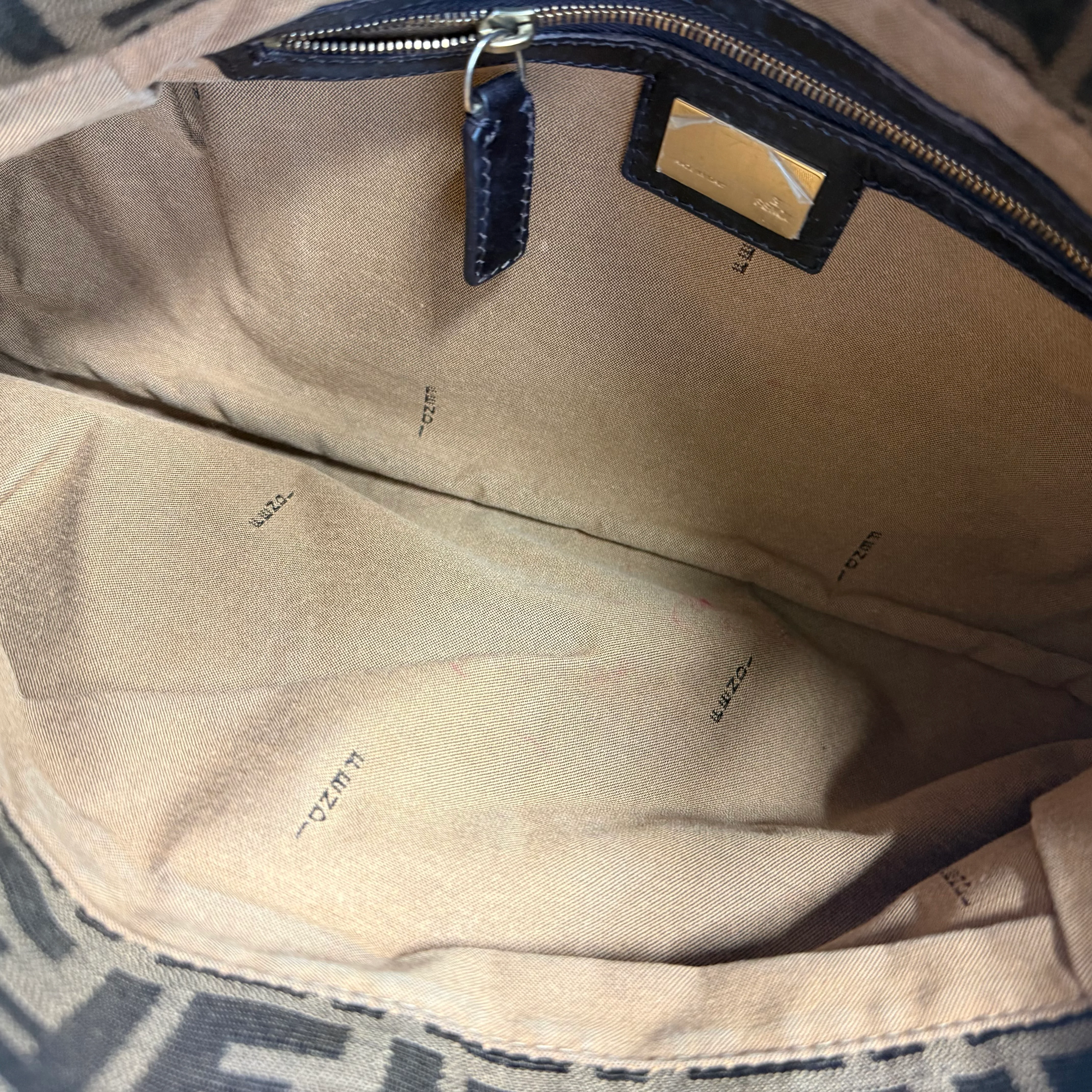 Fendi | Vintage Zucca Canvas Shoulder Bag – Brown & Tobacco (Excellent Condition) - Image 5