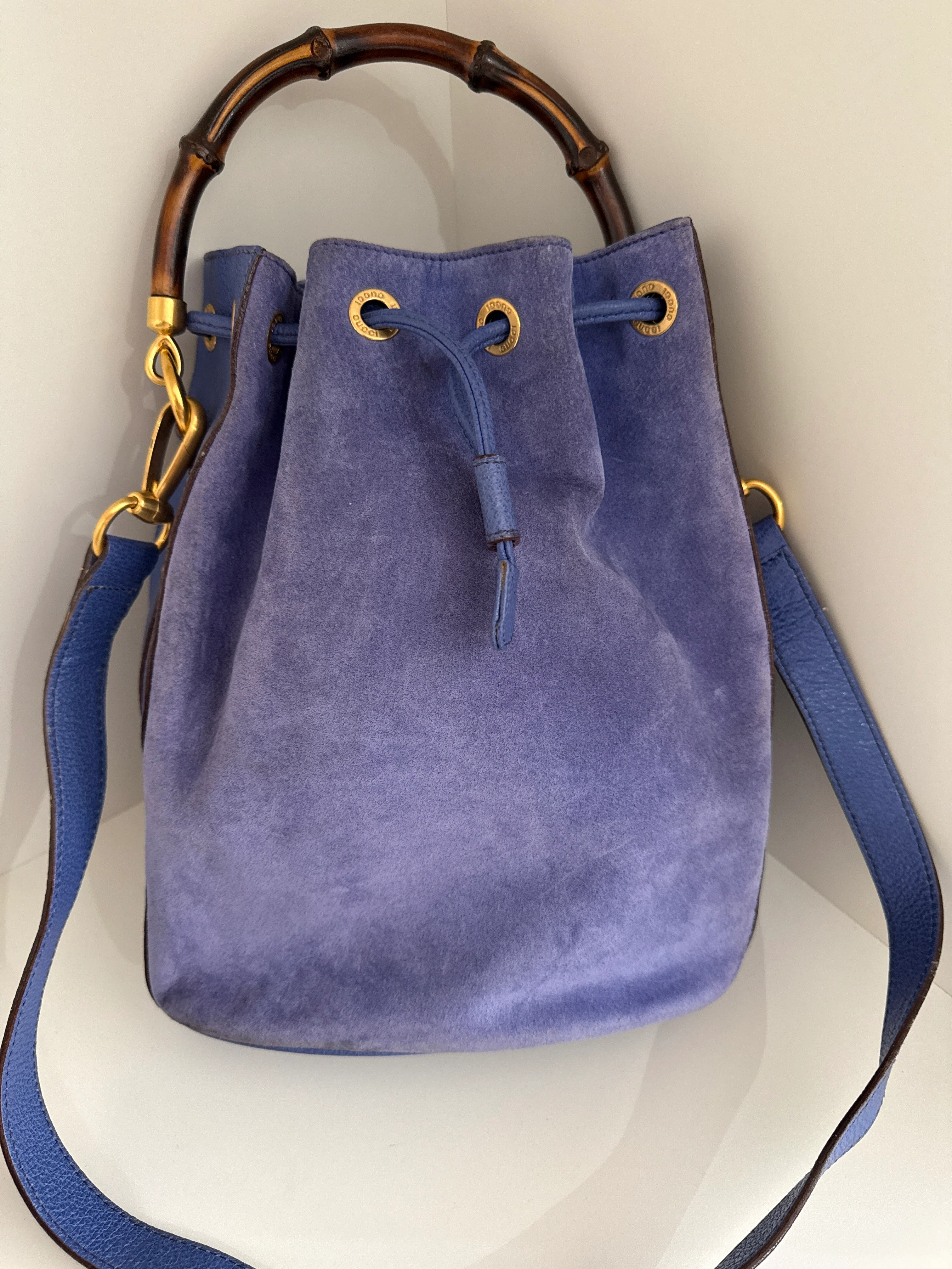 Gucci | Blue Suede Bucket Bag - HV