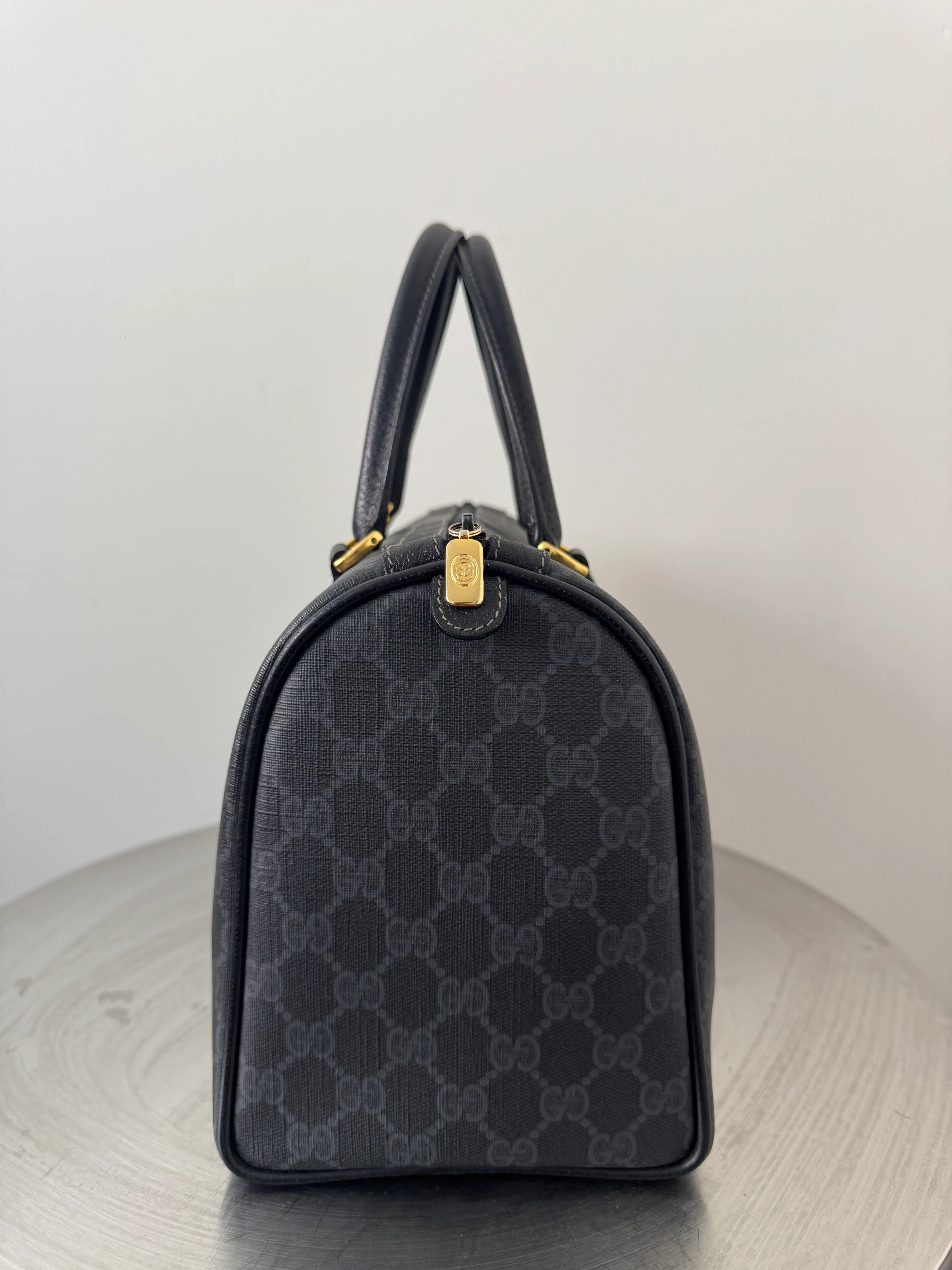 Gucci | Black Monogram with Gold Hardware - cons - Image 3