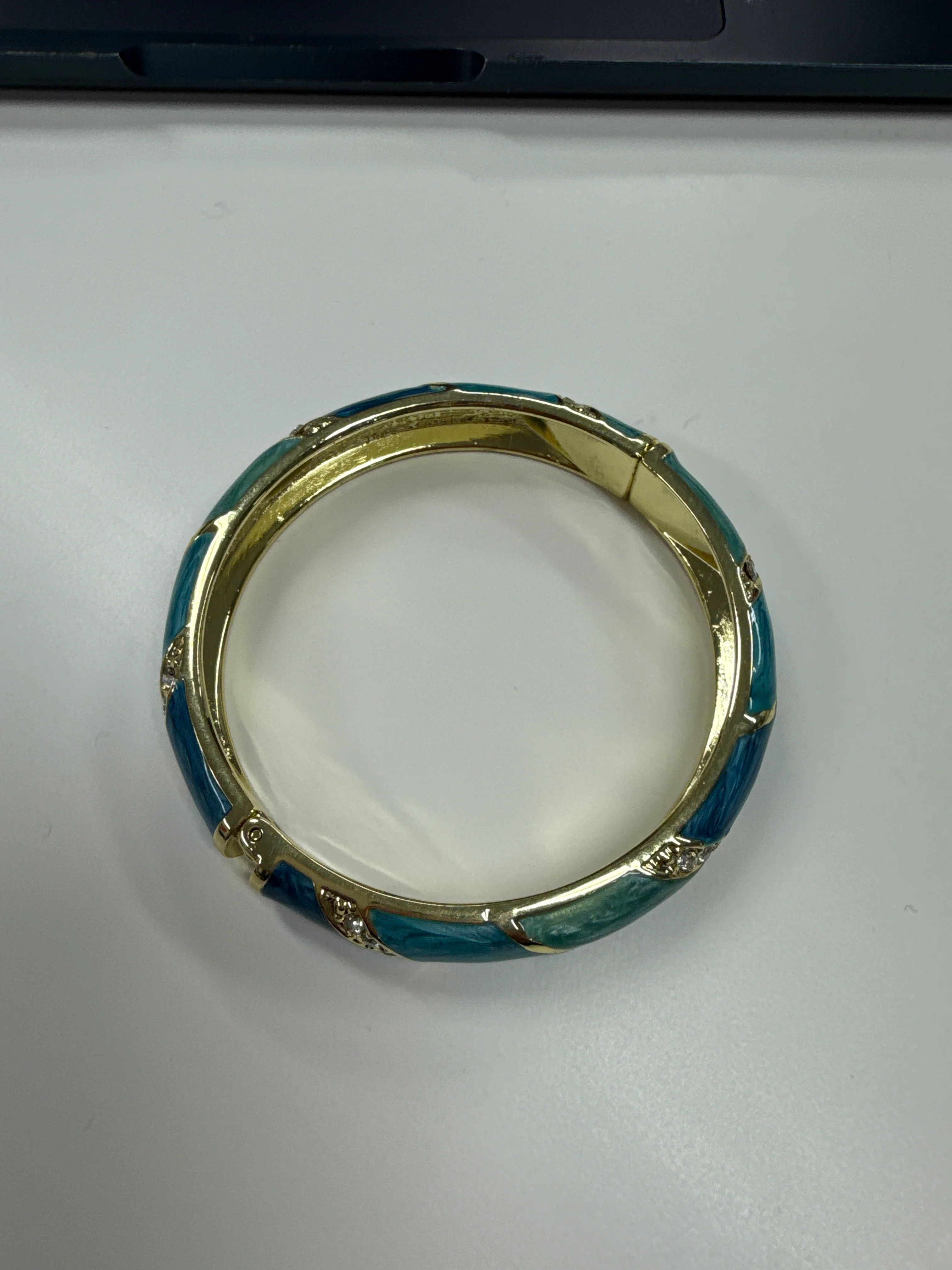 Hv bangle blue
