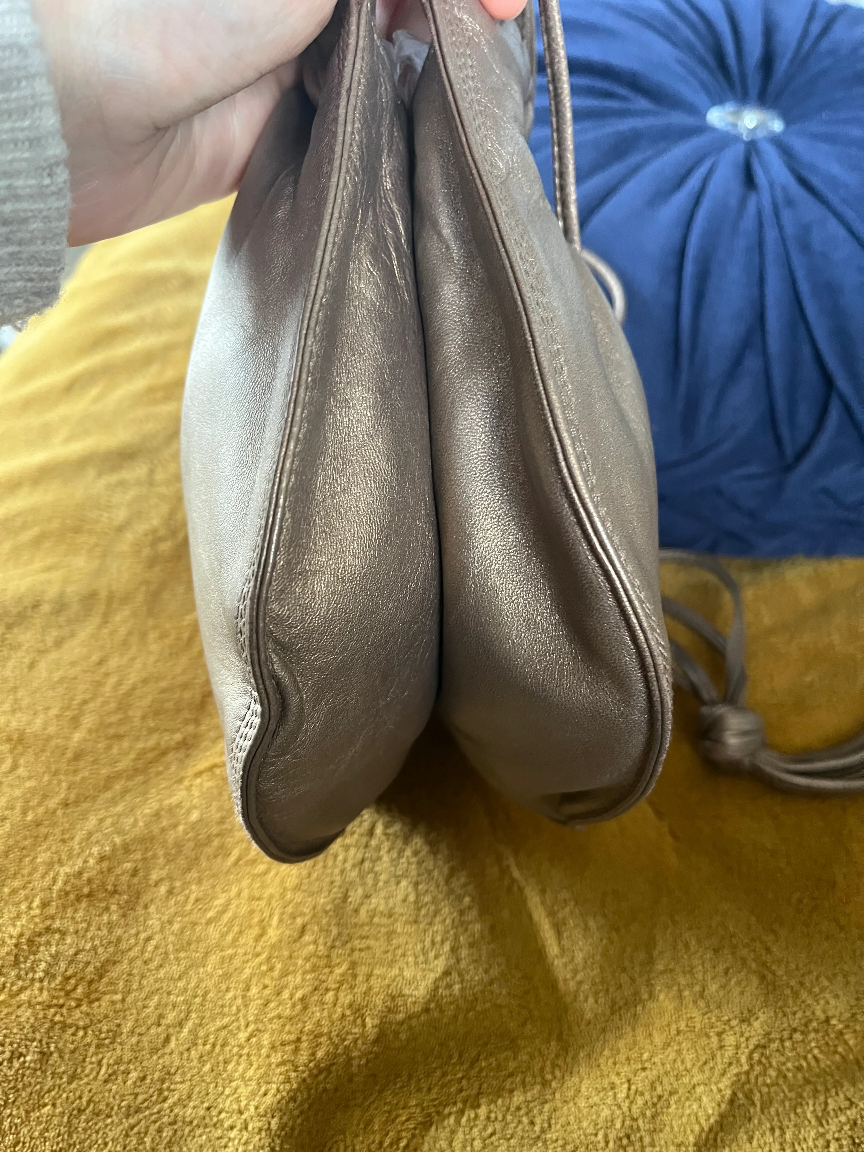 Loewe - cons - Image 5