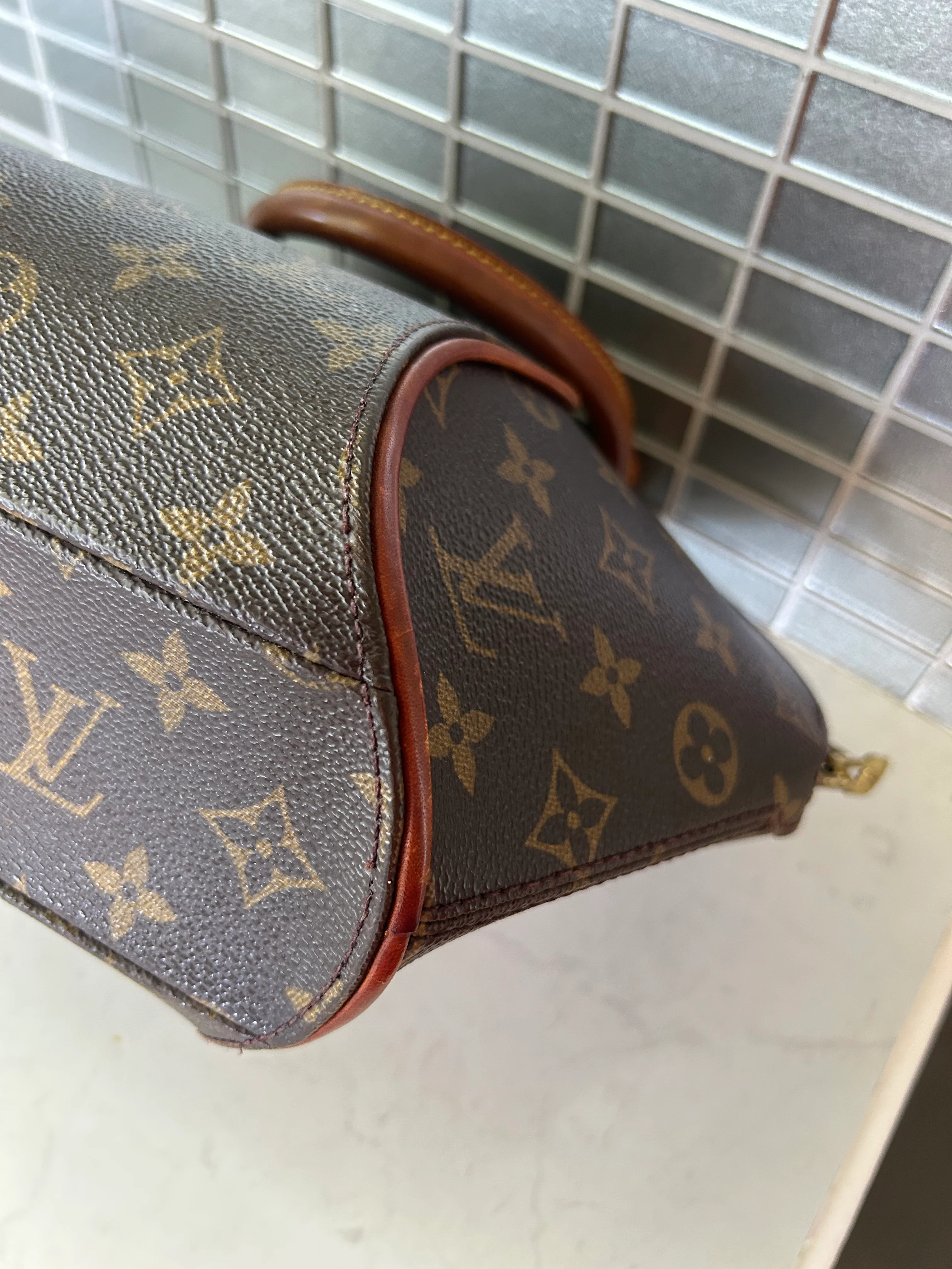 LV - cons - Image 3