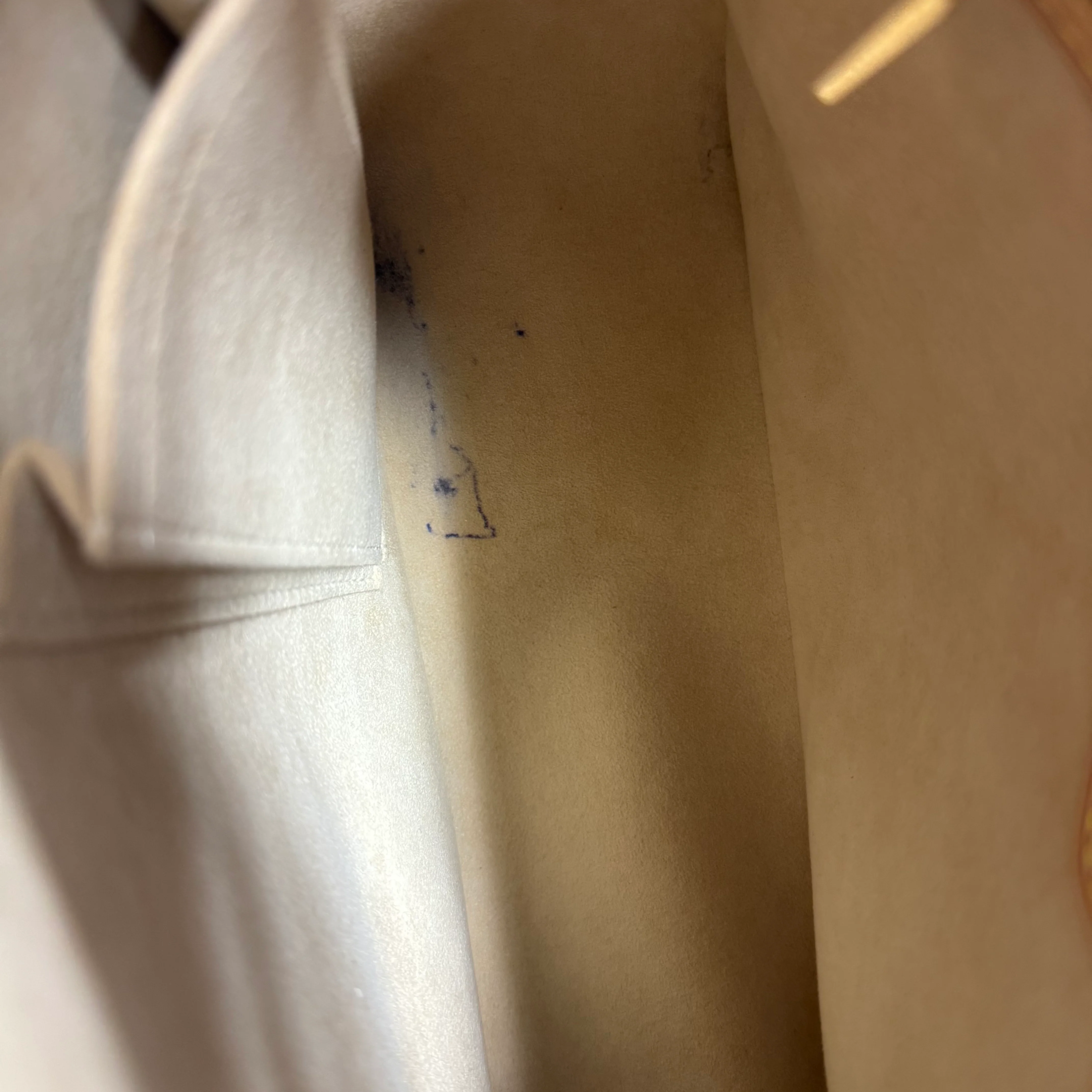 Louis Vuitton | Looping MM Monogram Shoulder Bag – Brown Canvas & Vachetta Leather (Excellent Condition) - Image 5