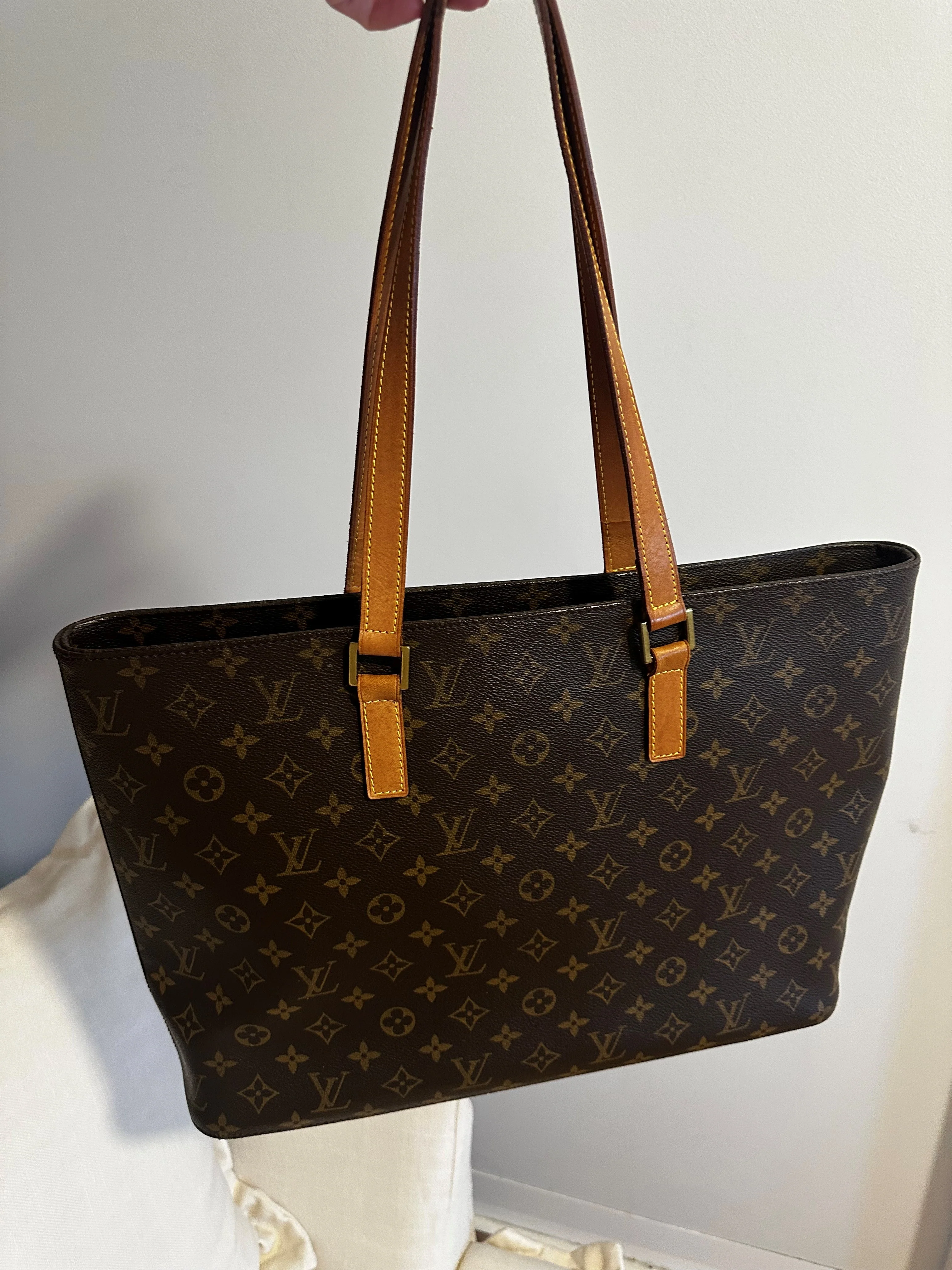 LV Mezzo Tote - cons
