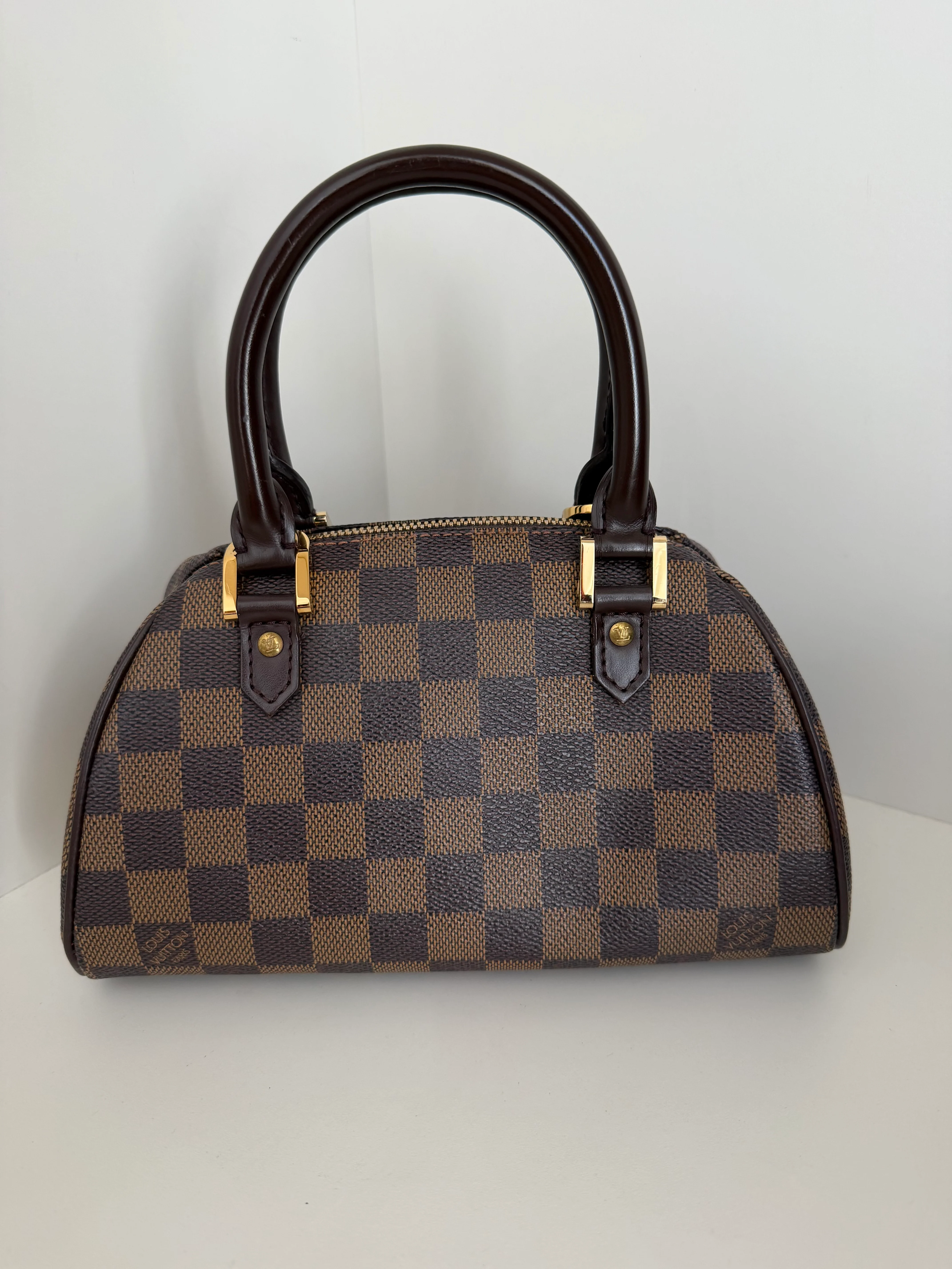Louis Vuitton - cons - Image 2