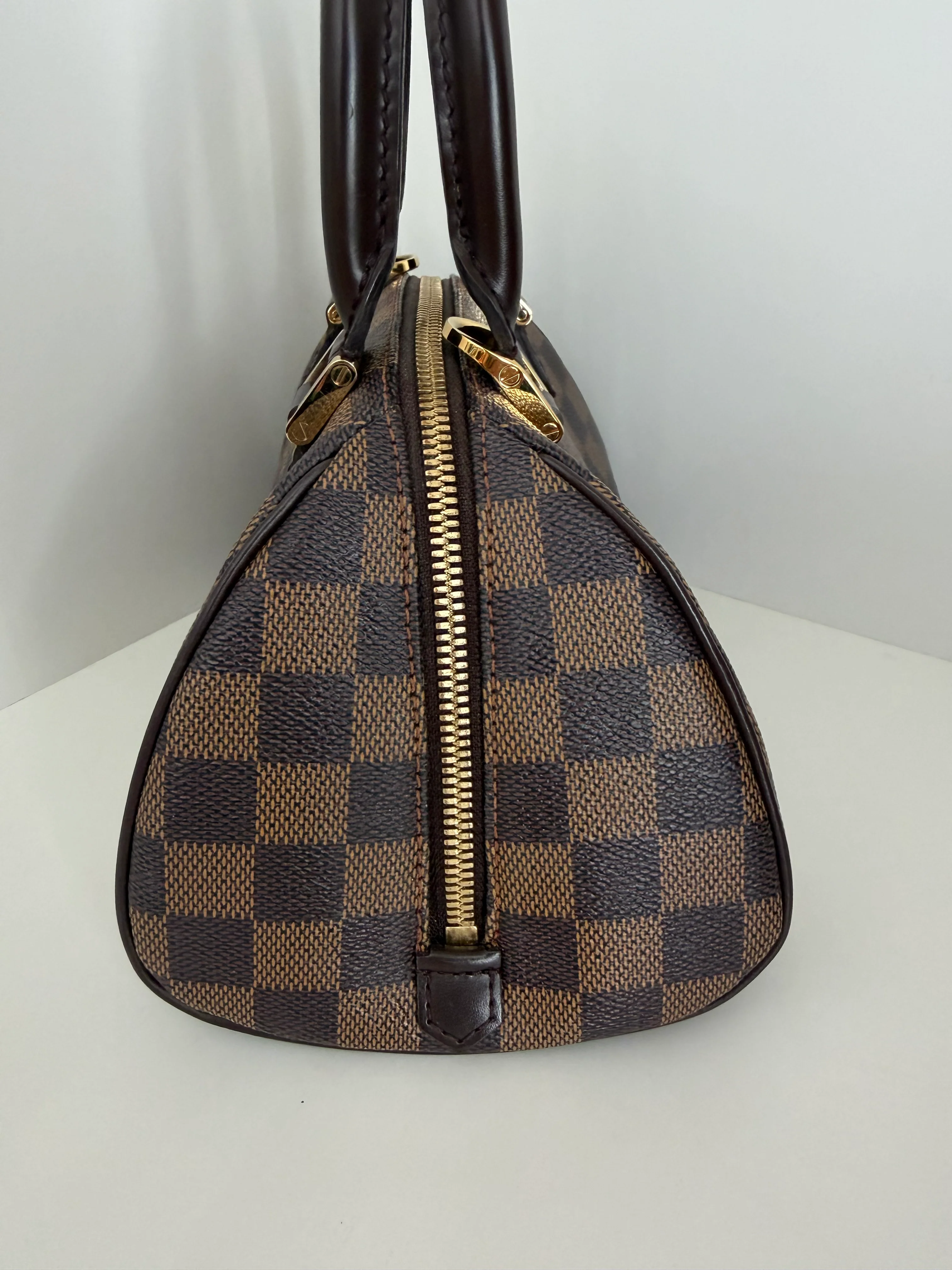 Louis Vuitton - cons - Image 4