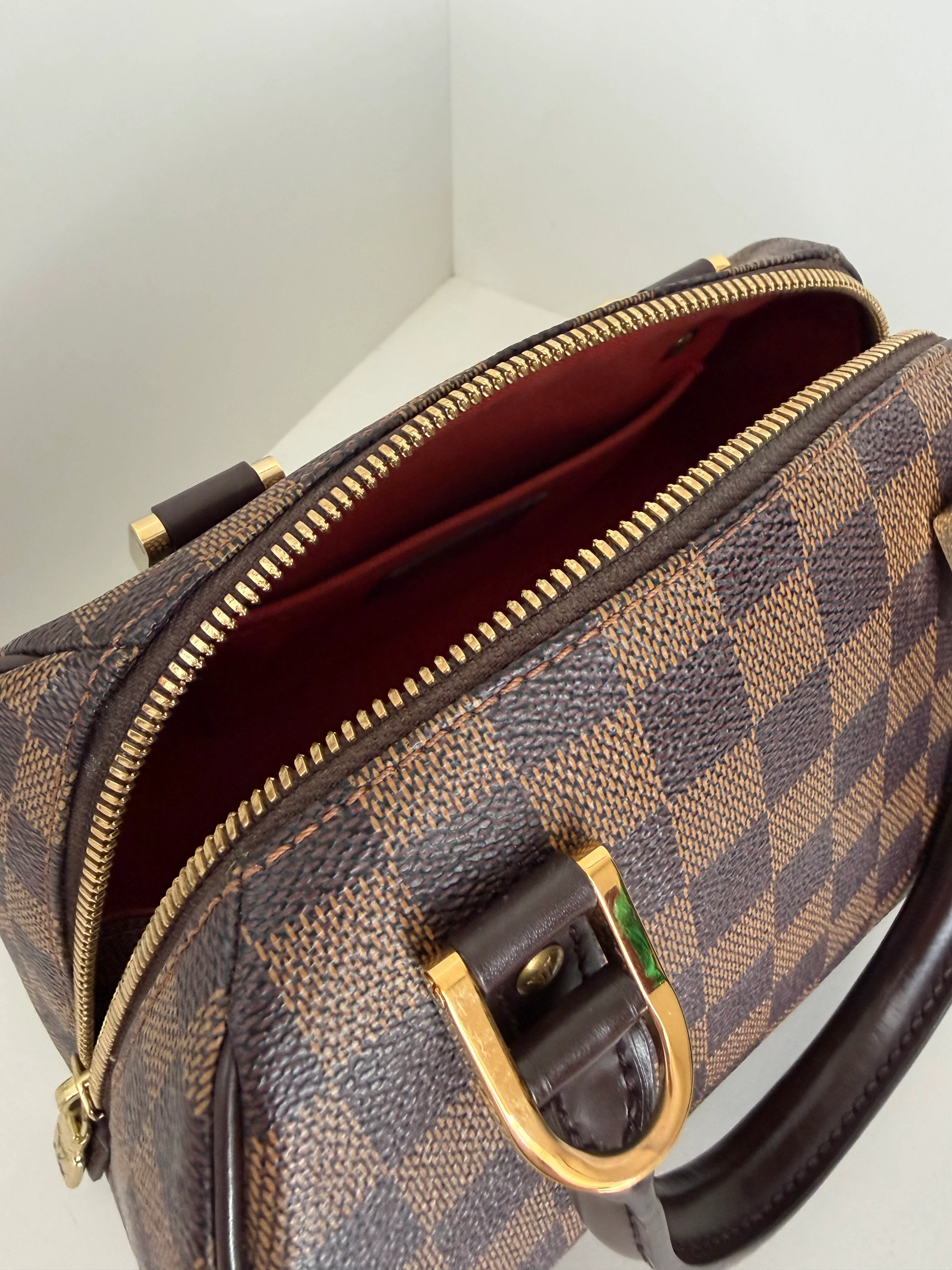Louis Vuitton - cons - Image 6