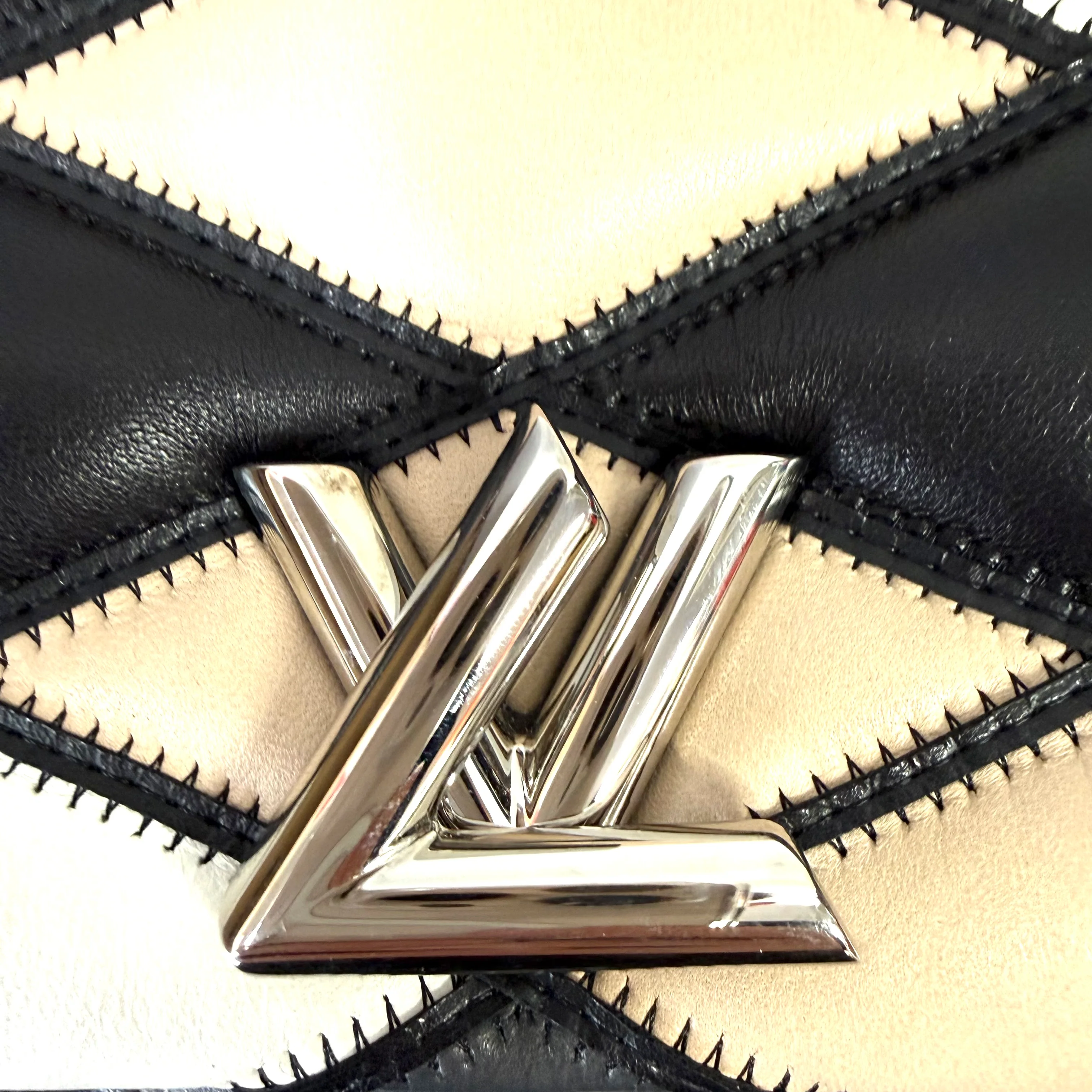 Louis Vuitton | Patchwork Leather Chain Shoulder Bag – Black, Cream & Beige (Pristine Condition) - Image 7