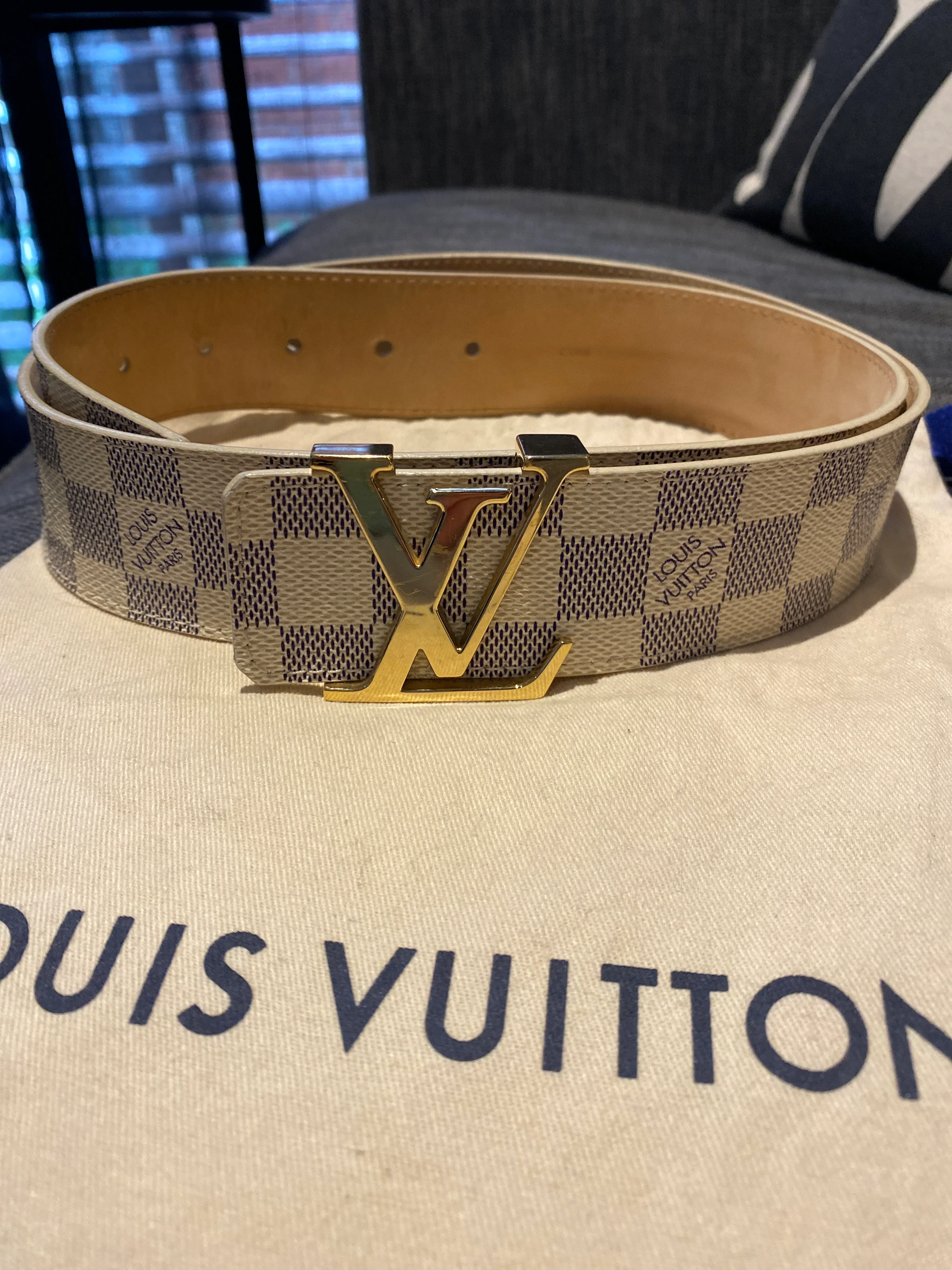 LV - cons - Image 3