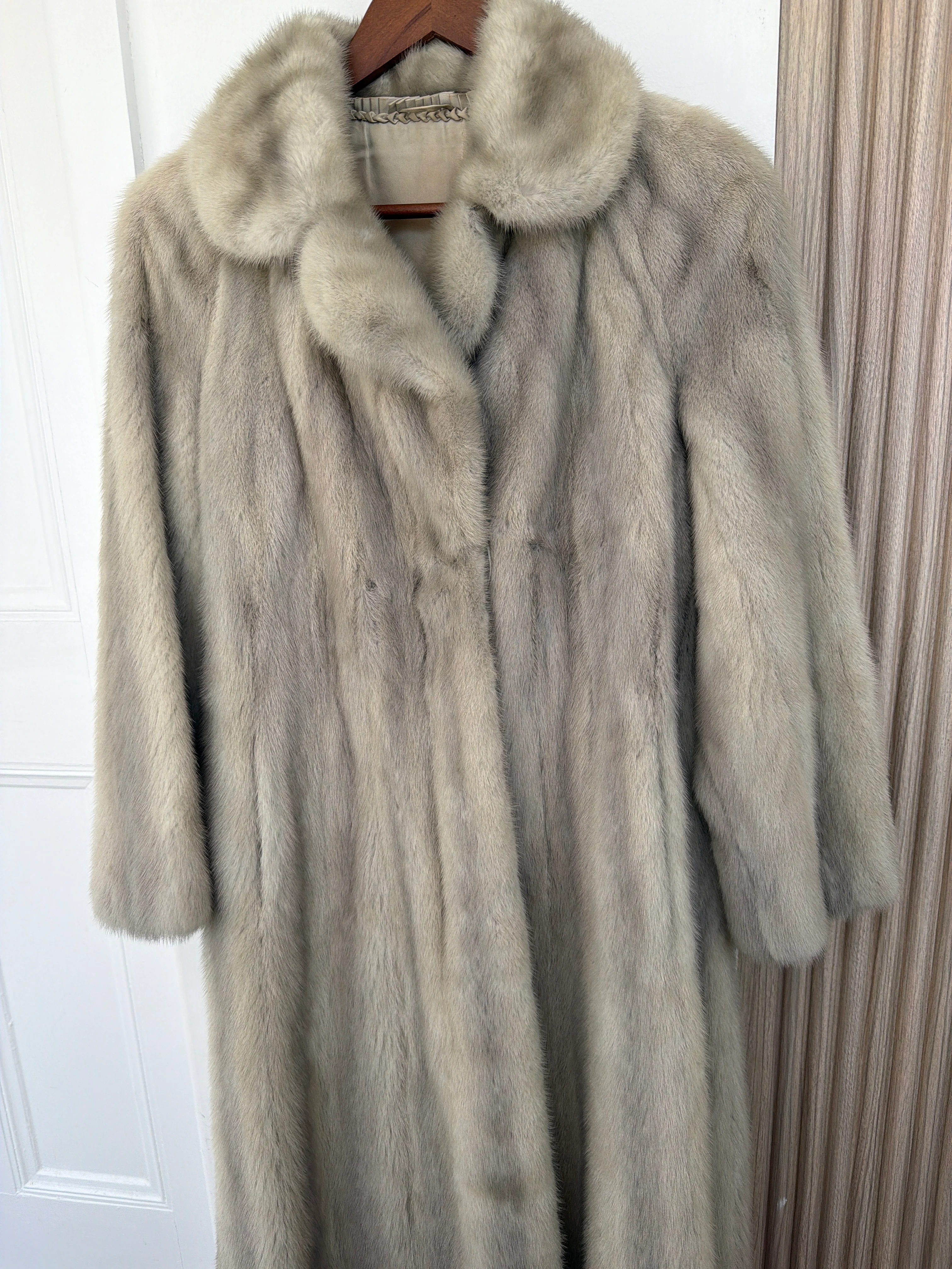 Vintage Fur Coat | Long Grey Coat with Pockets (HV 5)