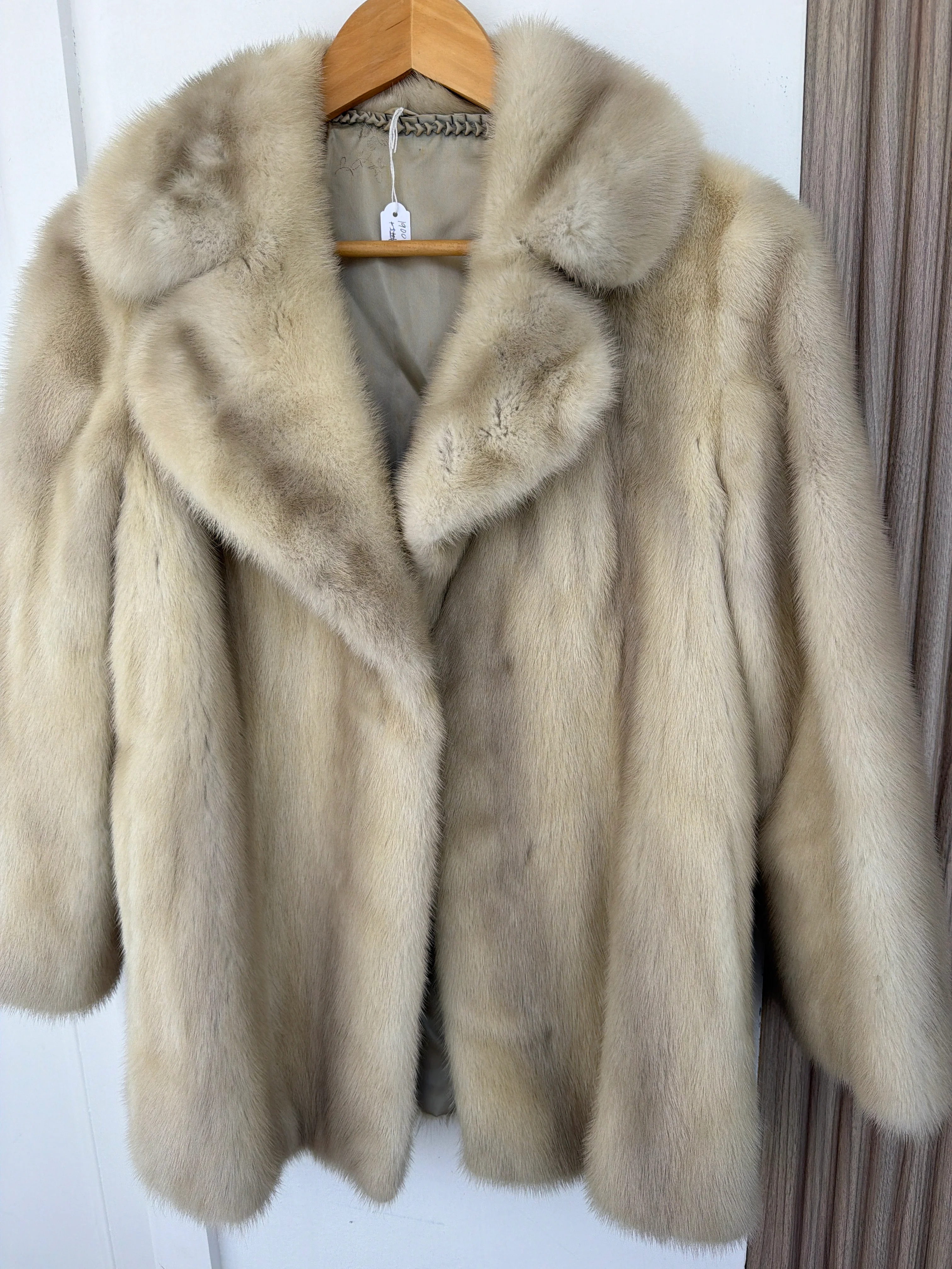 Vintage Fur Coat | Moonbat Cream Coat with Grey Accents
