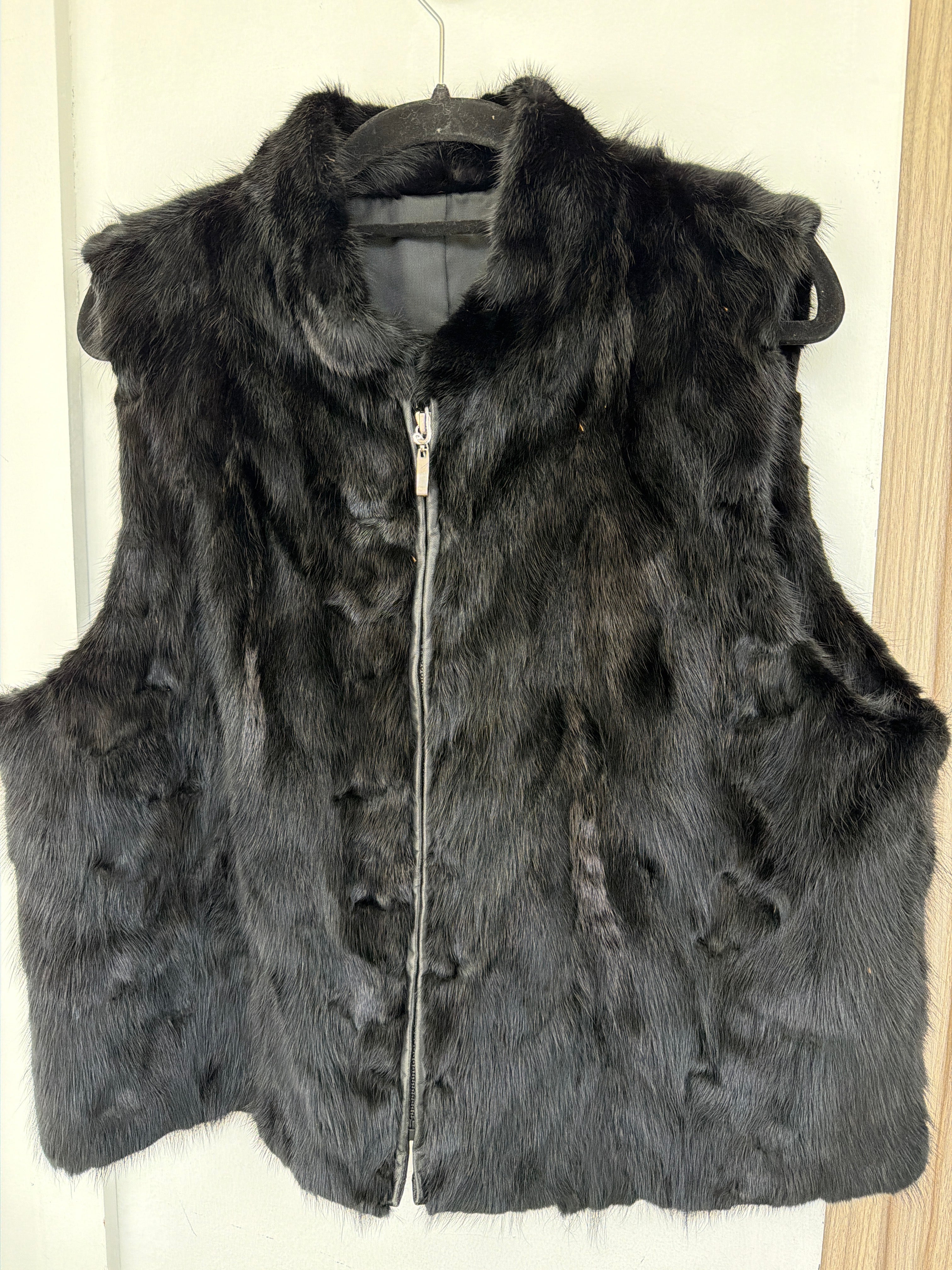 Vintage Fur Gilet | Zip-up Sleeveless Gilet in Black Fur